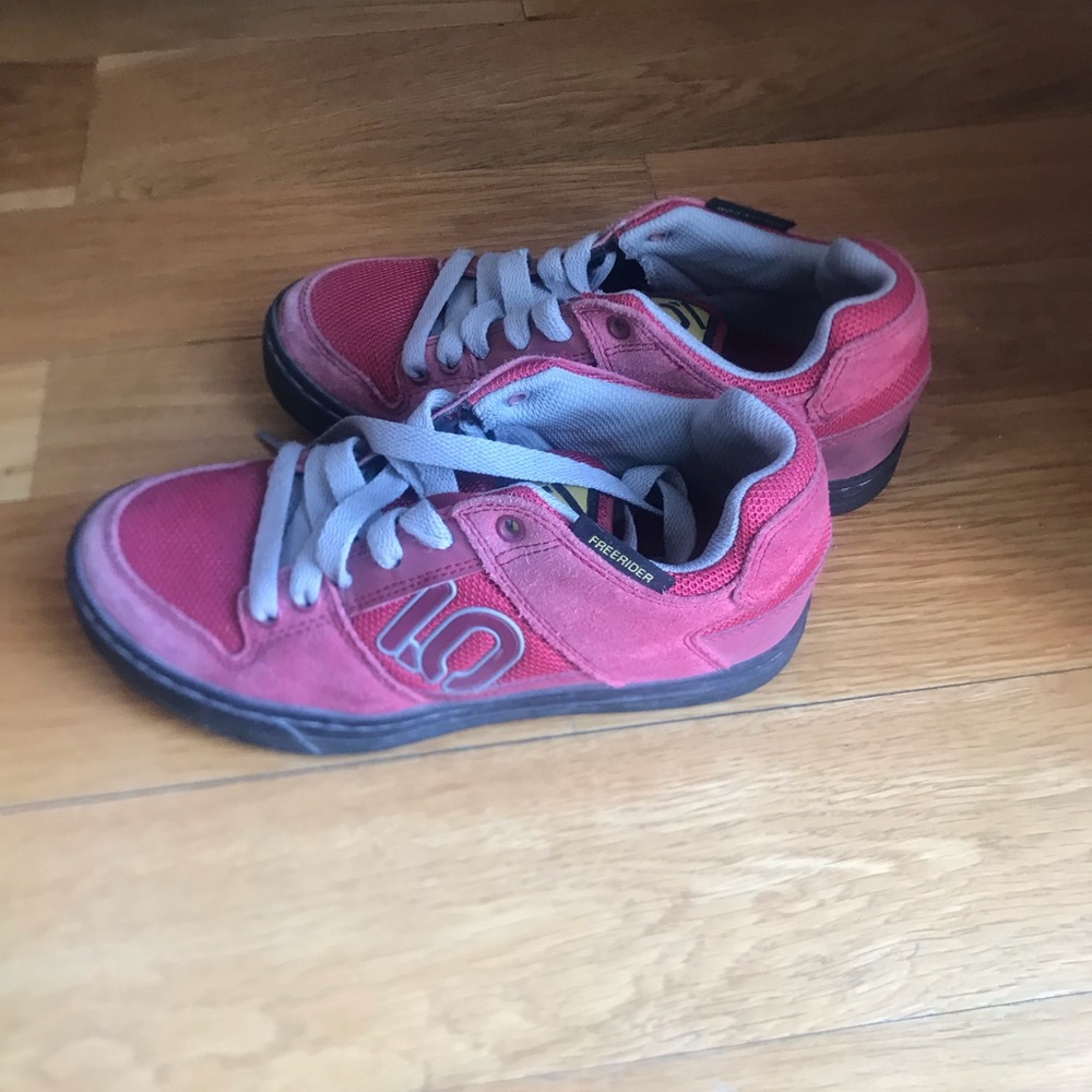 Five ten mountain biking shoes